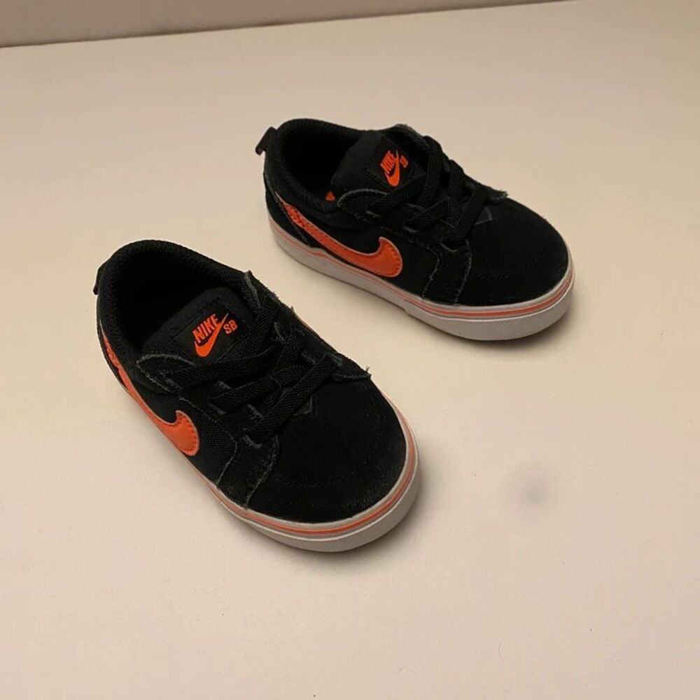 Nike SB satire II (TD) Size 5C. EUC